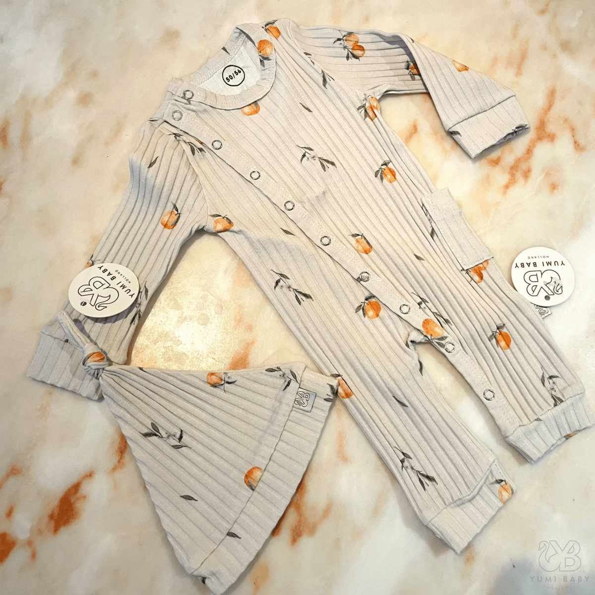 yumi-baby-boxpakje-oranges-beige-124391-158096 Yumi Baby Boxersuit Orangen Beige Direktkauf
